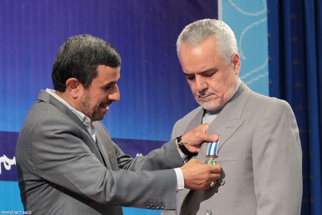 احمدی نژاد: دوره مال مردم‌خوری به پایان می رسد