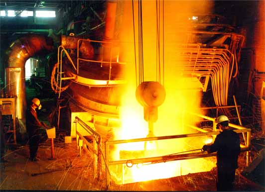 صادرات ذوب آهن اصفهان در سال ۹۶ به یک میلیون تن میرسد