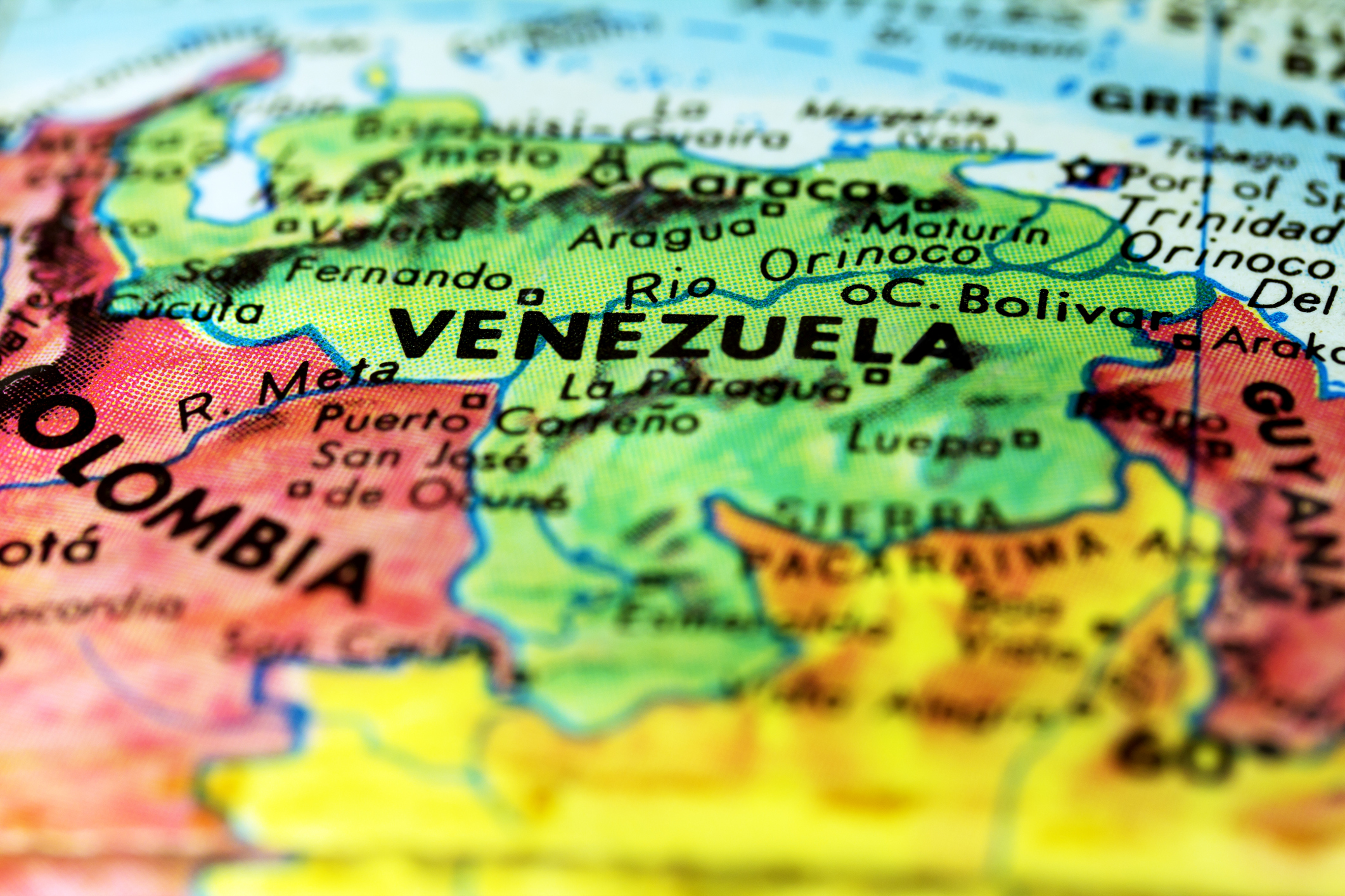 بلومبرگ تحلیل کرد: 5نموداری که نشان می‌دهد اقتصاد ونزوئلا به قهقرا می‌رود